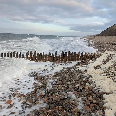 5 Person In Graested-by Traum *