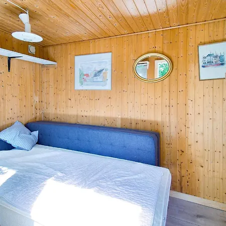 5 Person In Graested-by Traum Græsted